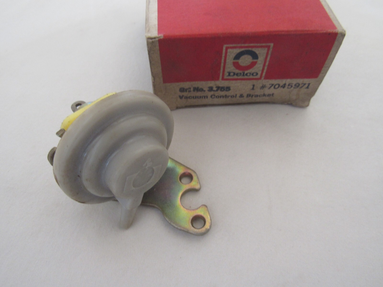 NOS 197172 Chevy Vega 2300 140 2BC Rochester Carburetor Vacuum Break