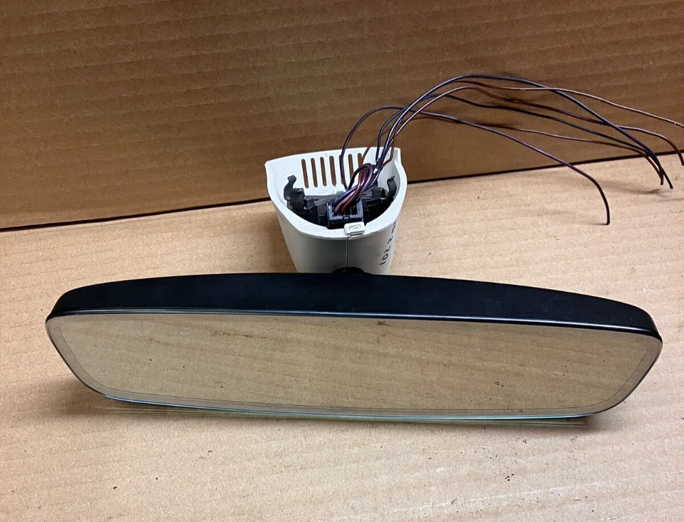 2016-2017 Volkswagen Passat CC Interior Rear View Mirror With Camera 3G8857511C - Image 2 of 4