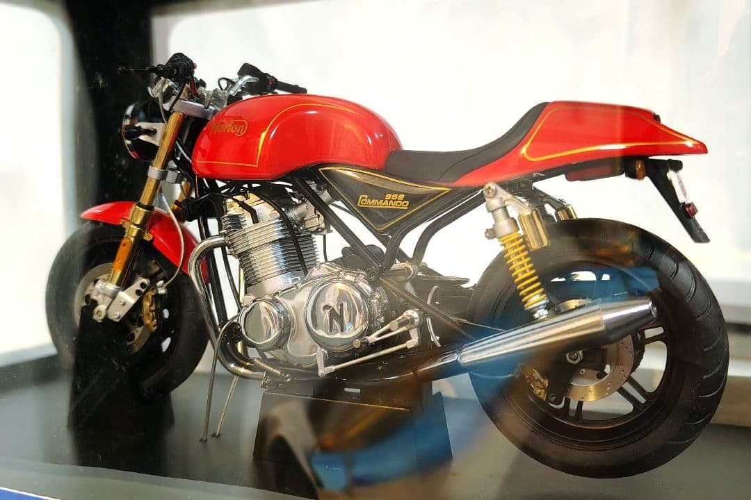 オートアート 1/12 ノートン コマンド 952 レッド Autoart Norton Commando 952 1/12 Scale Red Motorcycle Model New | eBay