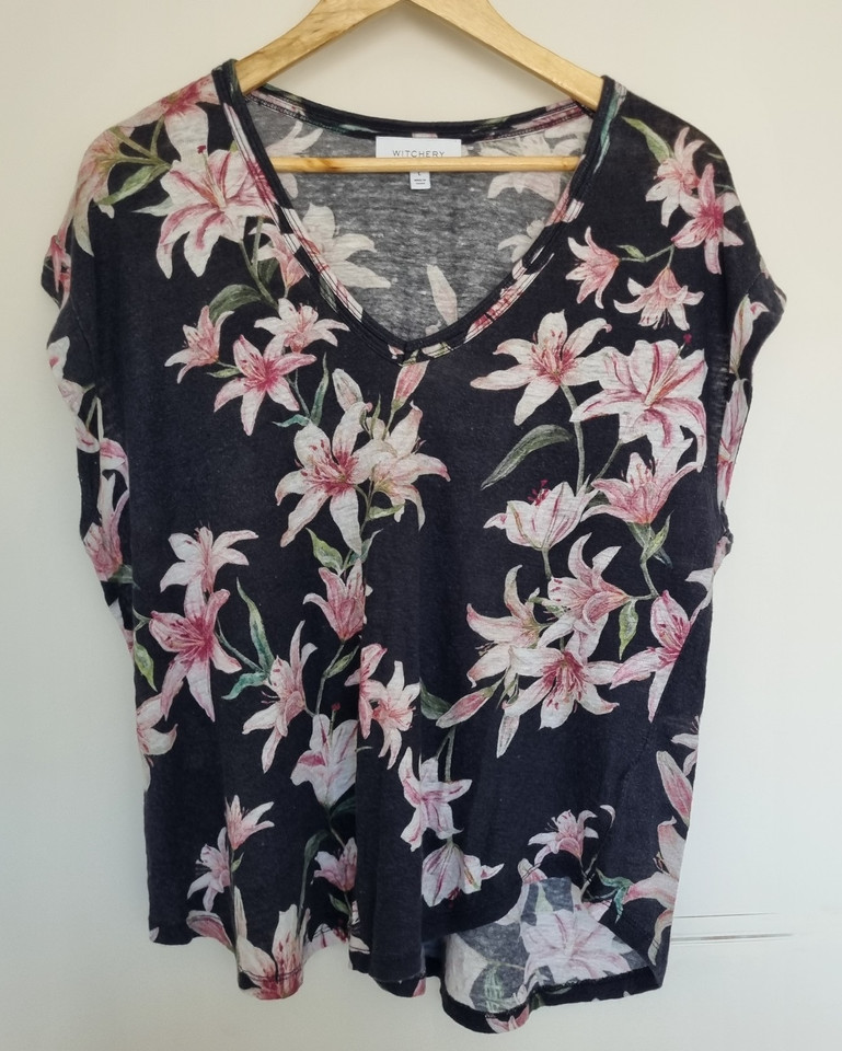 WITCHERY sz L V Neck 100% linen floral lily print t shirt tee top