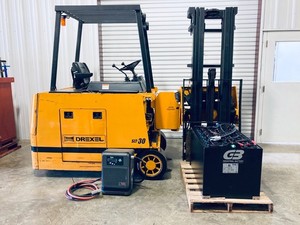 Drexel SLT30 Narrow Aisle Forklift 3000lb 36V New Battery & Tires / with charger