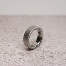 Oura Ring 4 Smart Ring Size 11 Brushed Silver JZ90-54220-11 BROKEN