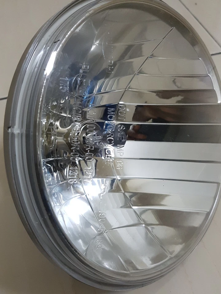 Triumph America 15 Stock Headlight H4 - Image 3 of 3