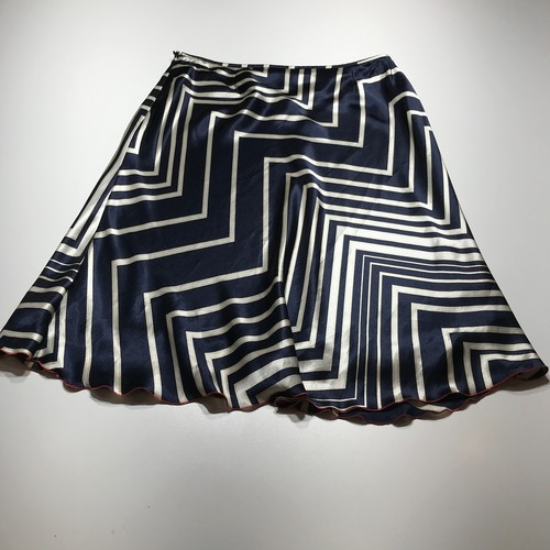 Nine & Company Skirt Womens Size 8 Navy Tan Cream Geometric w/ Red Lettuce Hem - Picture 2 of 11