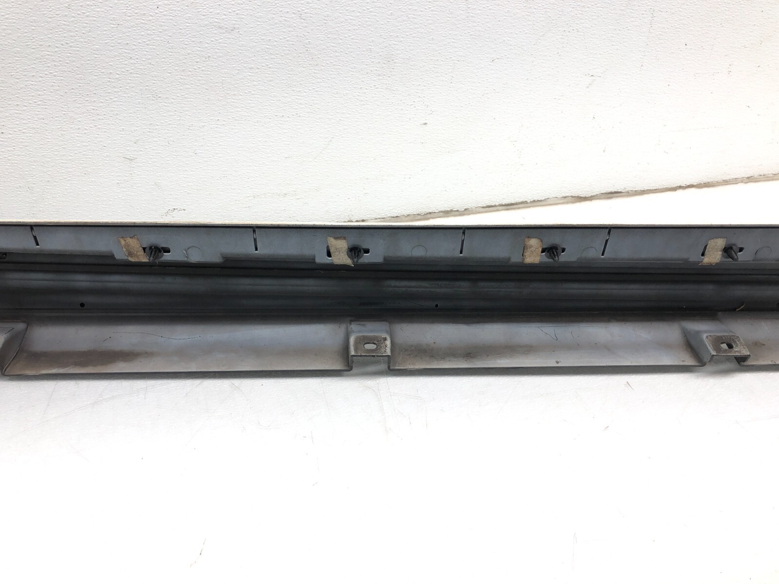 2014-2017 MASERATI GHIBLI SQ4 LEFT DRIVER SIDE SKIRT ROCKER PANEL OEM.