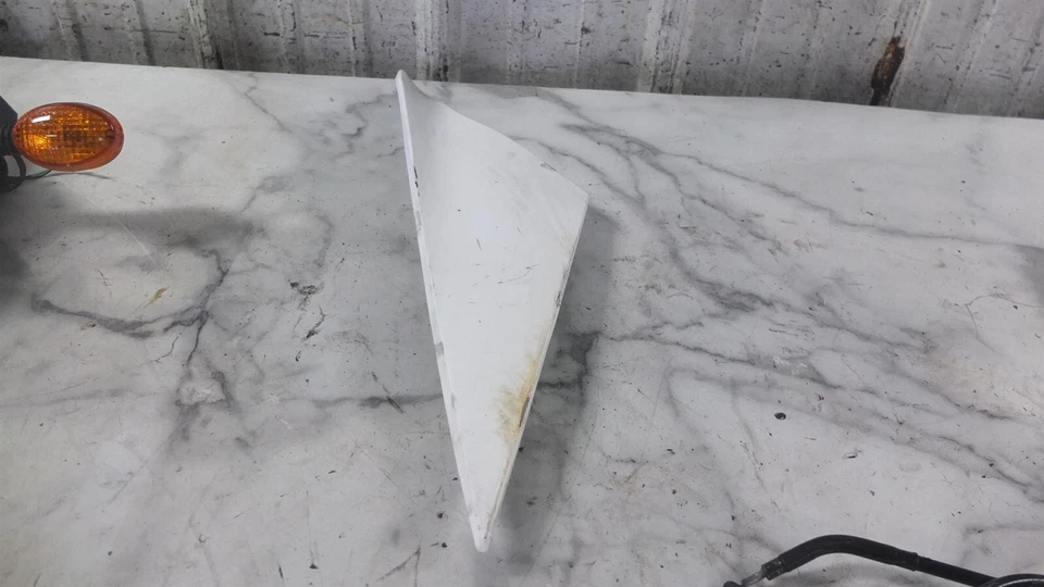 Painel de carenagem 15 Hyosung GT250 GT 250 R tampa frontal direita para-lama  - Imagem 3 de 4