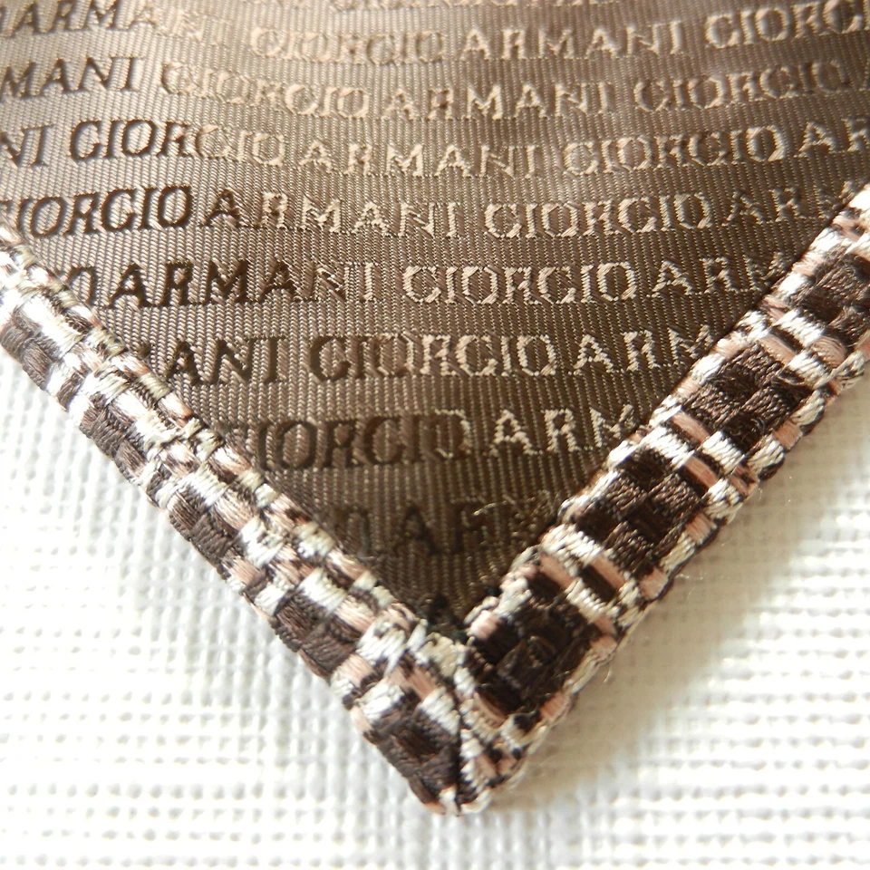Giorgio Armani коричневый/белый чек мужской 100% итальянский шелковый галстук 59 1/2» X 3 3/4» - Изображение 3 из 4
