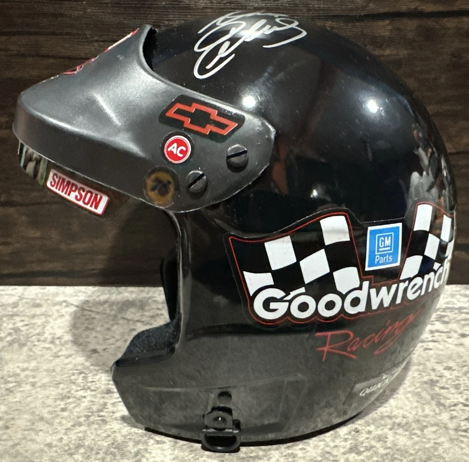Casco Simpson firmado escala 1/2 por Dale Earnhardt con certificado de autenticidad de Sports Memories Foto 3 de 4