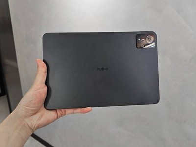 ZTE nubia Pad Pro 10.9  13MP Wi-Fi Snapdragon 8 Gen 3 10100mAh Android 15