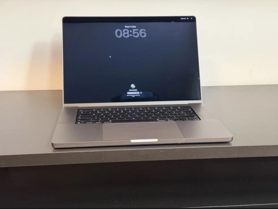Apple MacBook Pro 16" M1 Pro · 32GB · 4TB, photo 3 of 5