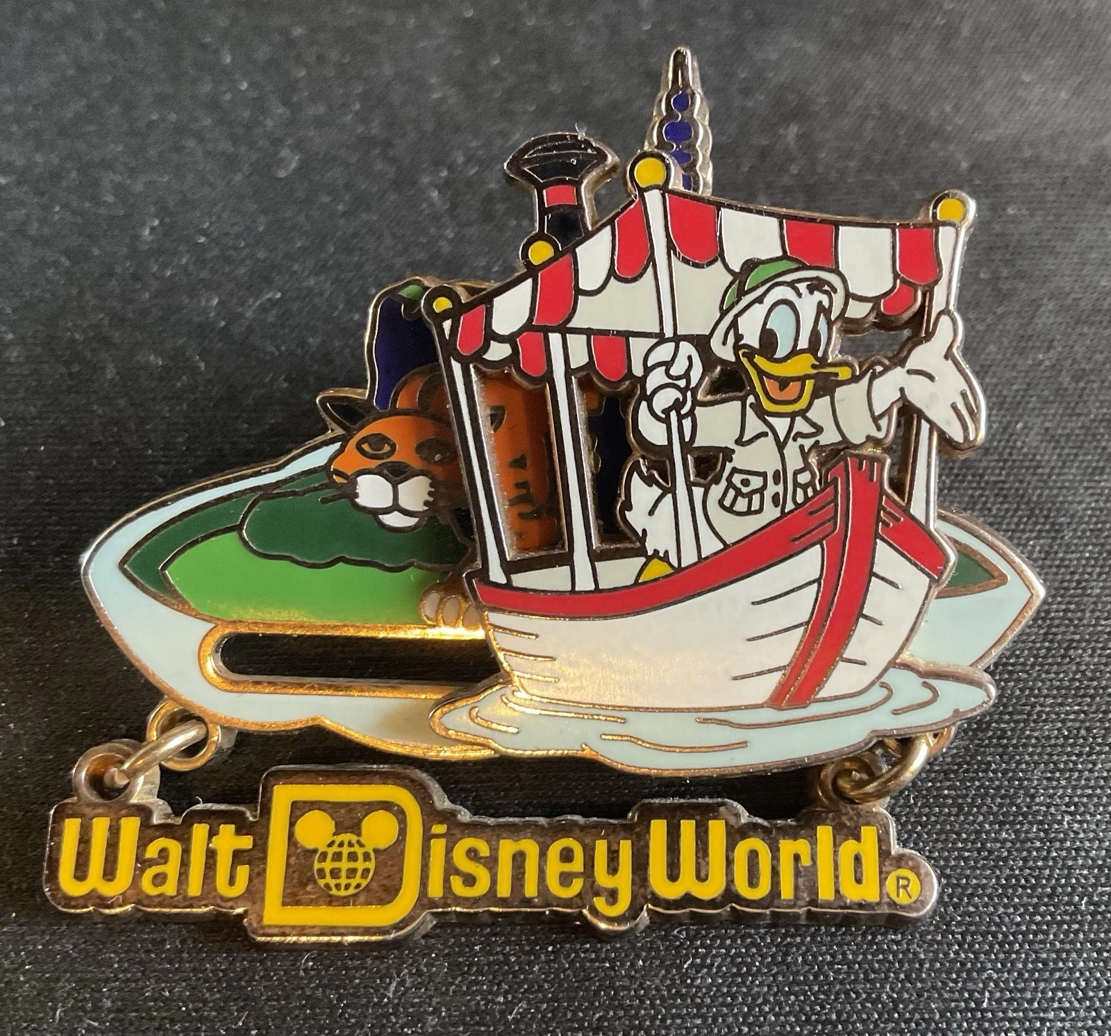 Disney Pin DONALD DUCK JUNGLE CRUISE 2006 Slider/Dangle