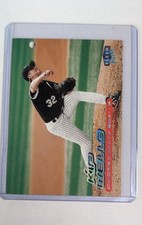 2000 Fleer Ultra Prospect Kip Wells #283 Gold Medallion Baseball Card