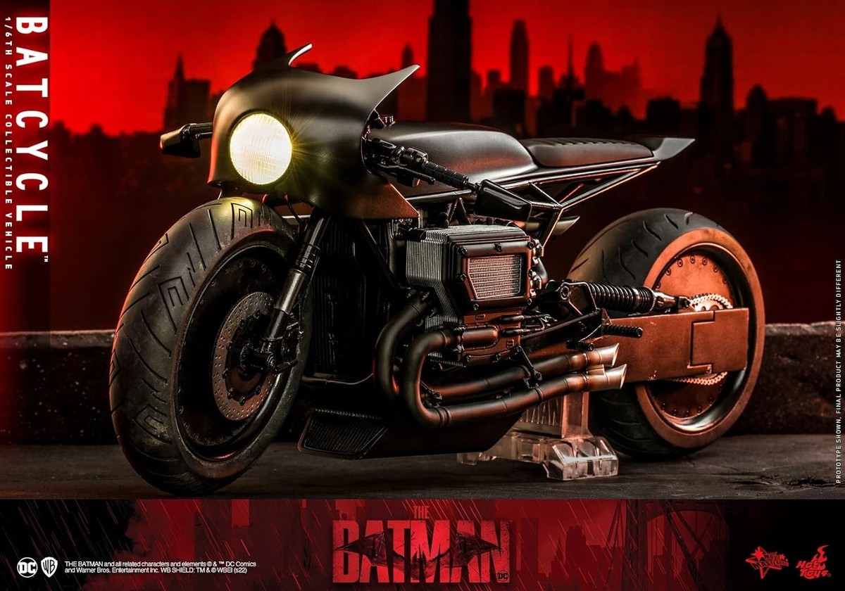 Movie Masterpiece Batman Batcycle Hot Toys 1/6 Scale Action Figure