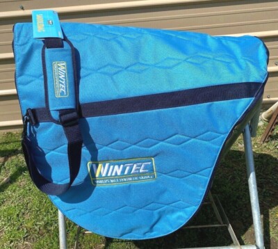 Light blue padded nylon Wintec English saddle bag / carrier