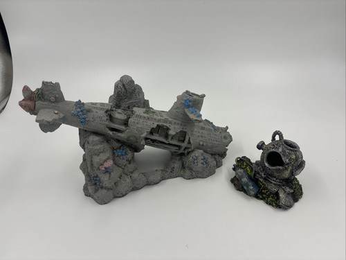 Sunken Submarine Aquarium Decoration - Beautiful Detail in Excellent Condition