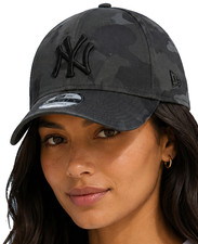 New York Yankees Midnight Camo Baseball Cap New Era 9Forty League Essential Hat
