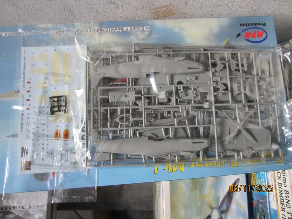 1/48 Hasegawa Spitfire Mk VIII S.E.A.C. - Immagine 2 di 2