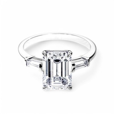Lab Created IGI Authenticity 2,60 Carat Smaragd Diamond E F VVS2 18k White Gold