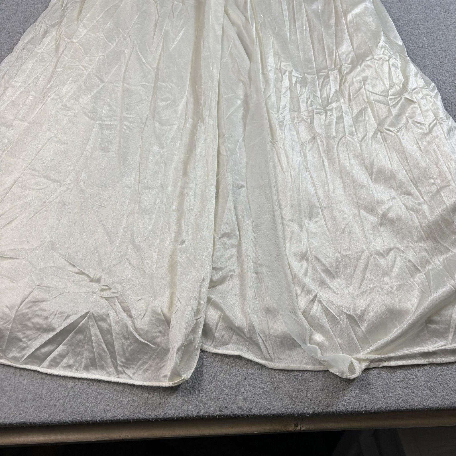 Shadowline Nightgown Robe Set Women 1X White Nylon Lace Peignoir Full Sweep Belt