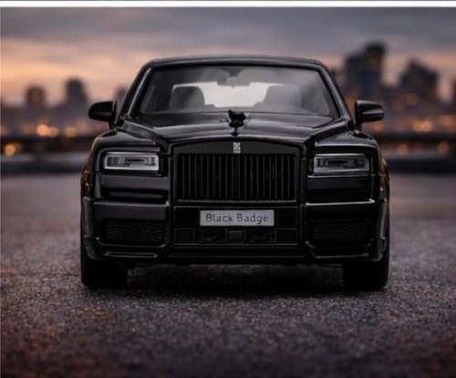 1:32 Rolls-Royce Cullinan Diecast Model – Luxury SUV w/ Sound Lights Premium Gif
