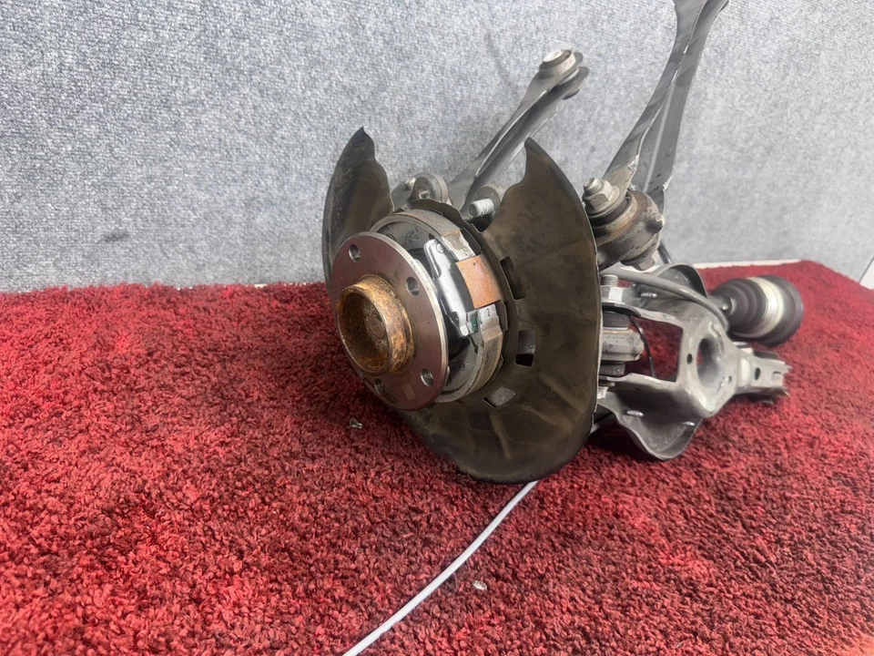 Buje de nudillo eje suspensión lateral pasajero trasero derecho BMW F30 F31 328D OEM 83K Foto 2 de 4