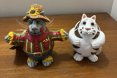 (2) SIGNED Vicki Thomas; Scarecrow 1999 W/Tag & Cat 1998