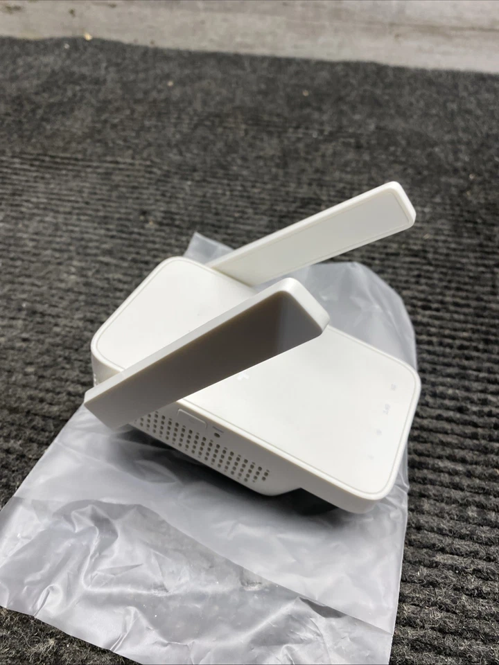 TP-Link Dual Band AC1200 RE315 Wi-Fi OneMesh Extender, 1.2Gbp booster - Image 4 of 4