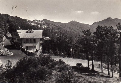 06195 Postcard Made (NA) Ivo Village