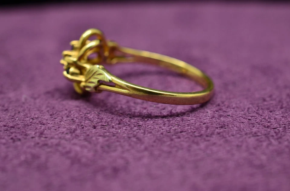 Oro Amarillo 10K Hojas de Oro Black Hills con Topacio y Diamante Anillo Banda Talla 7 Foto 3 de 4