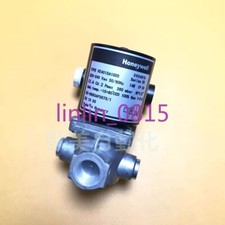 1Pcs New Honeywell solenoid valve VE4015A1005