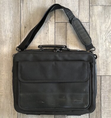Targus Laptop Bag Carry Case Handle Shoulder Strap Compartments Black Briefcase