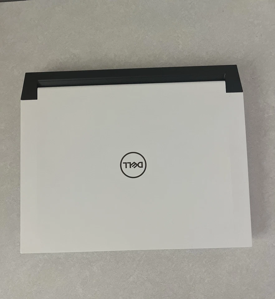 Dell G16 7630 240Hz QHD+ 2.2 GHz i9-13900HX 32GB 1TB SSD RTX 4070 - Excelente Foto 4 de 4