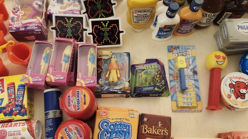 Zuru Mini Brands Gran Lote de 230+ Juguetes Mixtos Accesorios, Comida y Más, Usado en Excelente Condición - RARO Foto 4 de 4