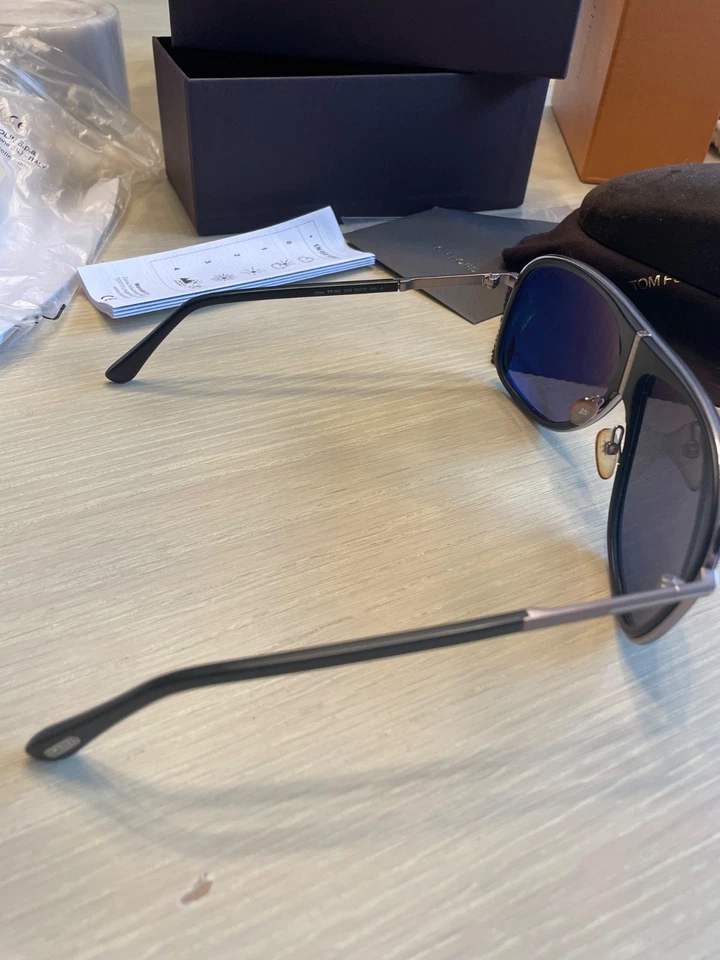 Tom Ford Sunglasses Men’s 62-10-140 - Image 4 of 4