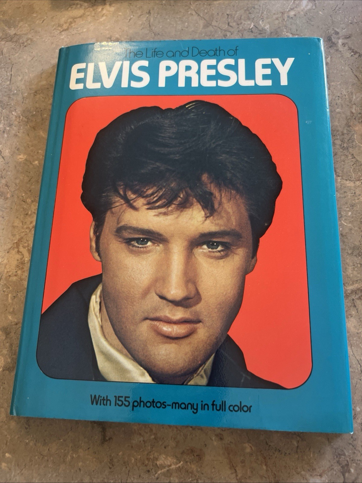 1977 The Life And Death Of Elvis Presley 155 photos -Hardcover