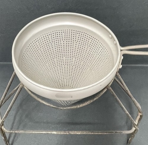 Aluminum Cone Colander Strainer Sieve For Canning Etc - Picture 3 of 9