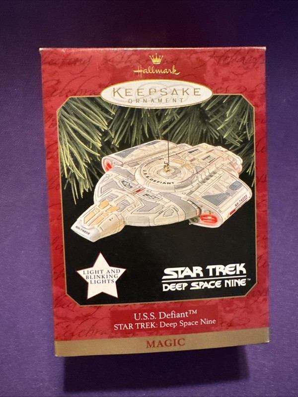 Hallmark Keepsake Magic Ornament U.S.S. Defiant STAR TREK Deep Space Nine 