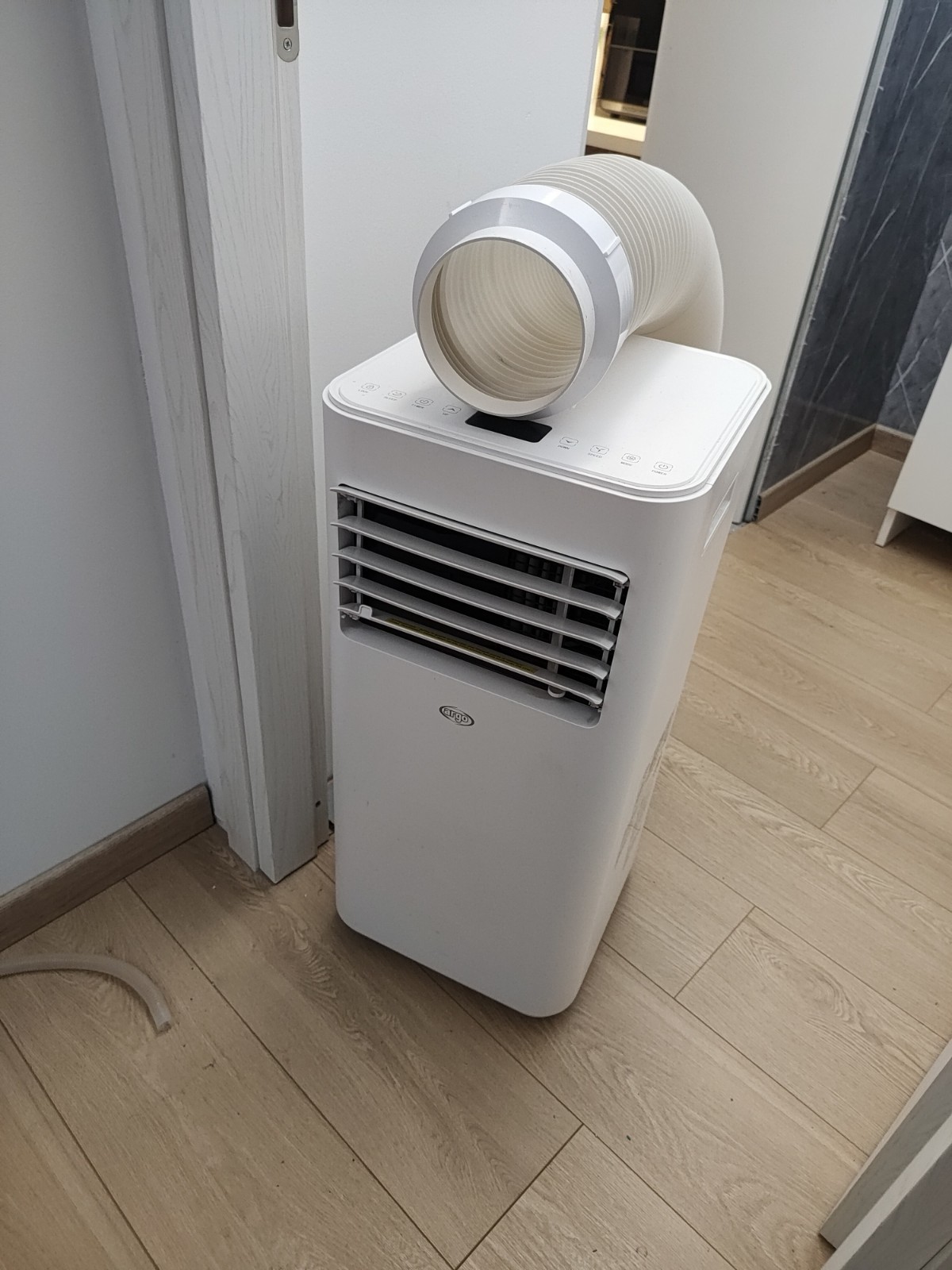 ARGO LARI CONDIZIONATORE PORTATILE 8000 BTU