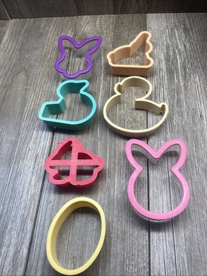 Lot of 7 Vintage Easter Cookie Cutters Bunny Duck Egg Assorted Colors Sizes