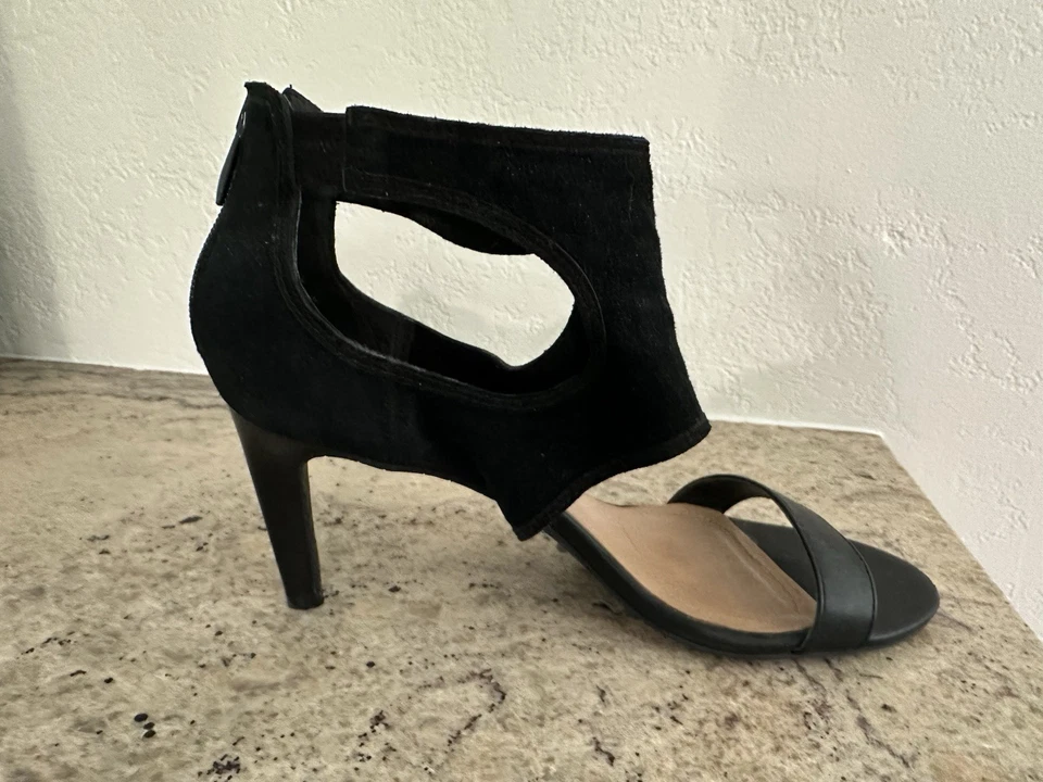 Elegantes sandalias Tahari de gamuza negras con tacón de aguja, talla 41, nuevas sin etiquetas Foto 2 de 4