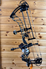 New Bowtech Ascend RH 70lb Bottomland W/ DLX Deluxe Upgraded Hunting Package