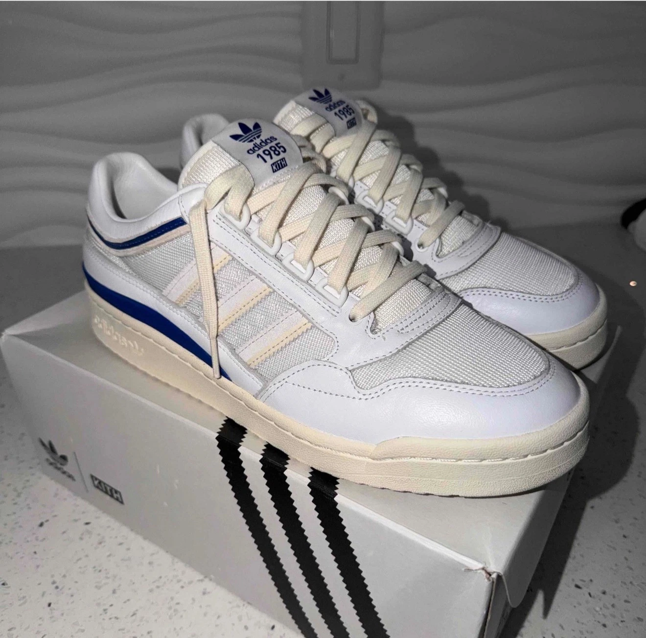 KITH Adidas IL COMP Size 10.5
Opens in a new window or tab