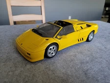 AUTOART DIECAST 1/18 SCALE PERFORMANCE YELLOW LAMBORGHINI DIABLO VT ROADSTER
