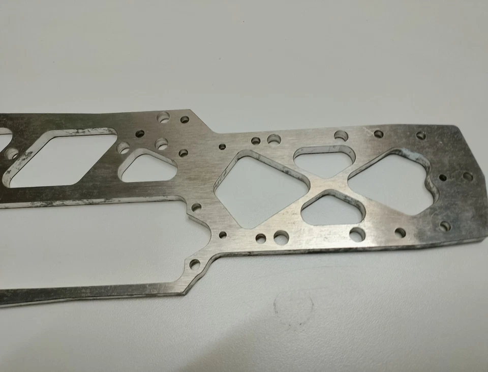 SERPENT CHASSIS VECTOR NT 5*MM ALU.T6 NEUF - Photo 3/4