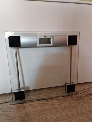 ADE digitale Personenwaage   BE 824   bis 150 kg   transparent Glas   v