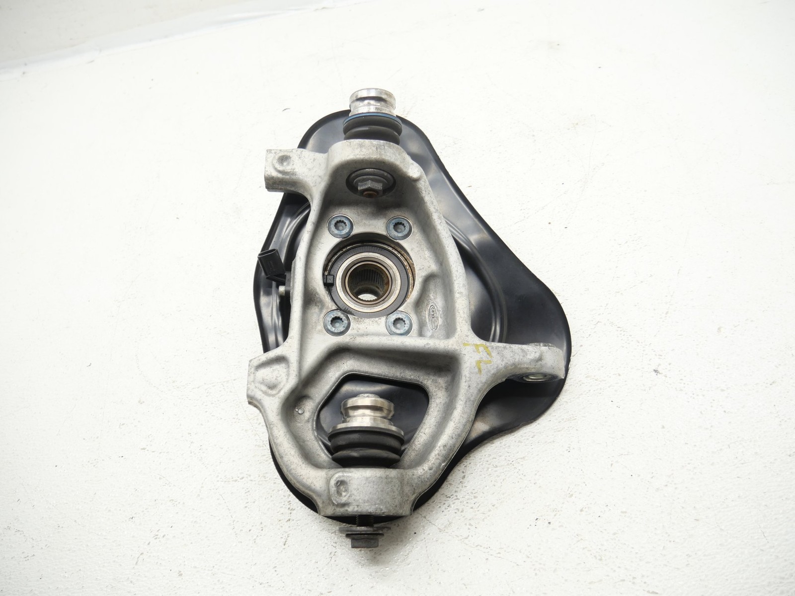 Audi R8 Plus Spyder 2017-2018 Front Left Steering wheel hub P/N 4S0407245