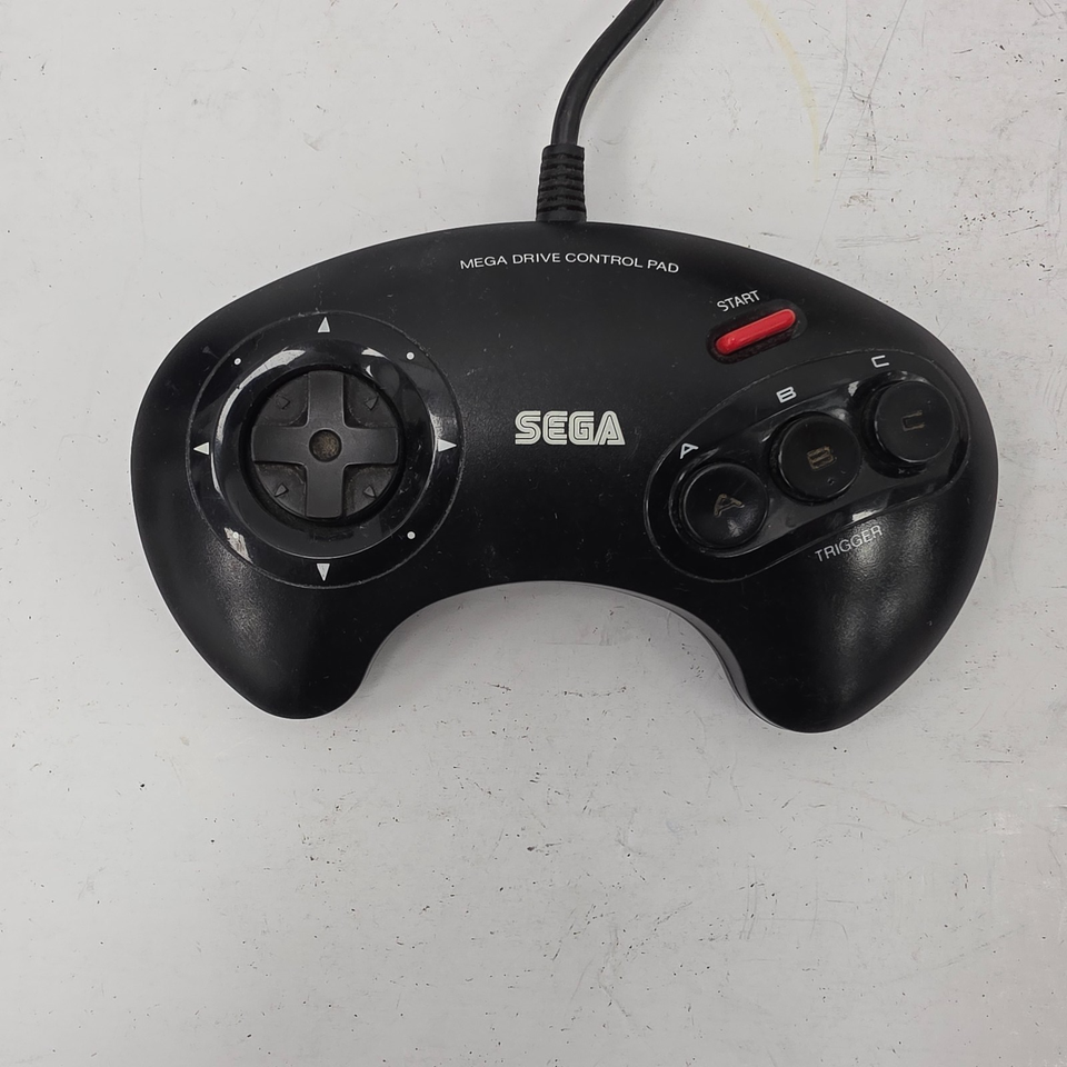 SEGA Mega Drive Controller Bundle Wired Model 1650 Black Yellow/Red ...
