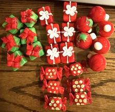 LILLIAN VERNON "Scatters" Glass Christmas Decor Lot of 24 Christmas Gifts -HTF