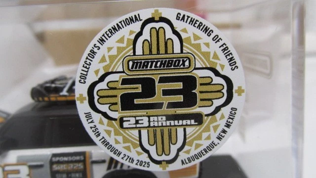 2025 Matchbox Gathering Of Friends Convention Dealer Model ~ Land Rover Defender - Image 3 of 4