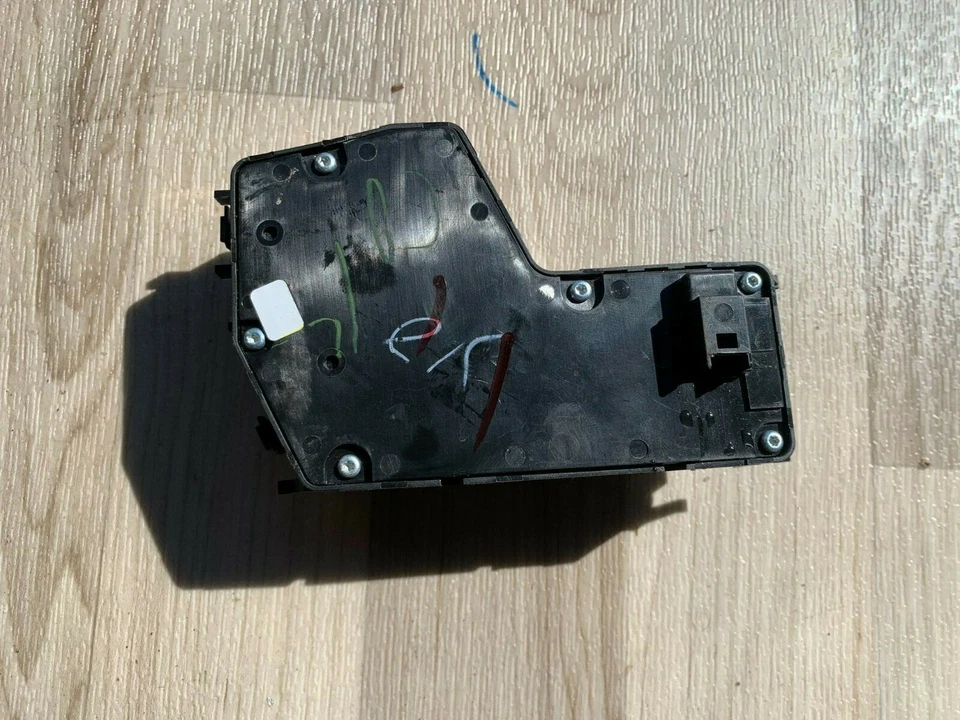 INTERRUPTOR DE ASIENTO DEL LADO DEL PASAJERO DELANTERO DERECHO MERCEDES BENZ A180 A250 OEM 2019-2021 Foto 4 de 4